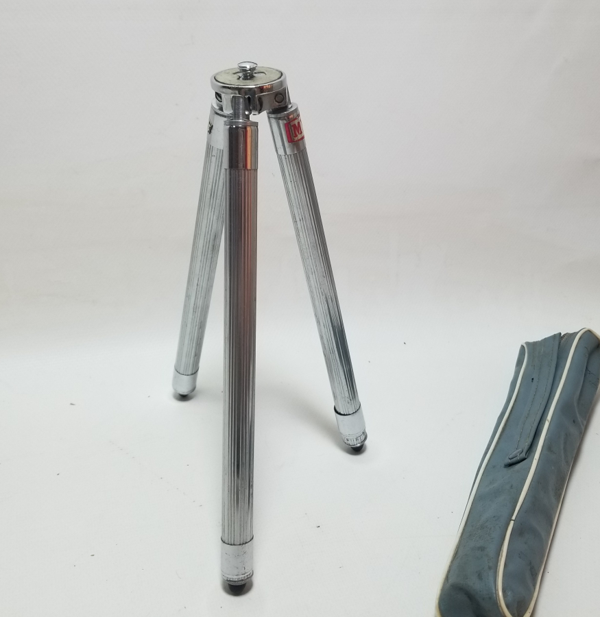 ORİJİNAL ÇANTASINDA ANTİKA YASHICA MARKA FOTOĞRAF MAKİNESİ TRİPODU