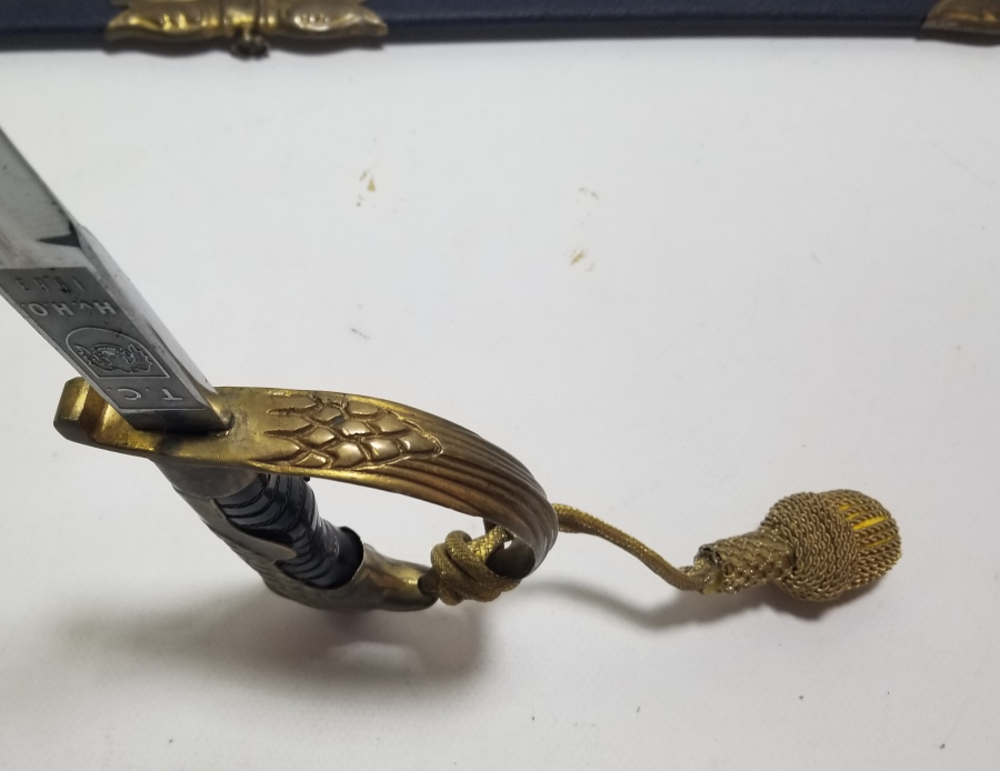 KARTAL BAŞLI HAVACI SUBAY KILICI