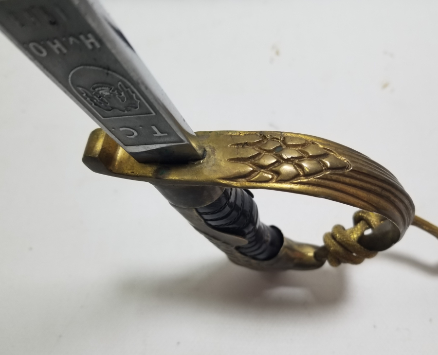 KARTAL BAŞLI HAVACI SUBAY KILICI