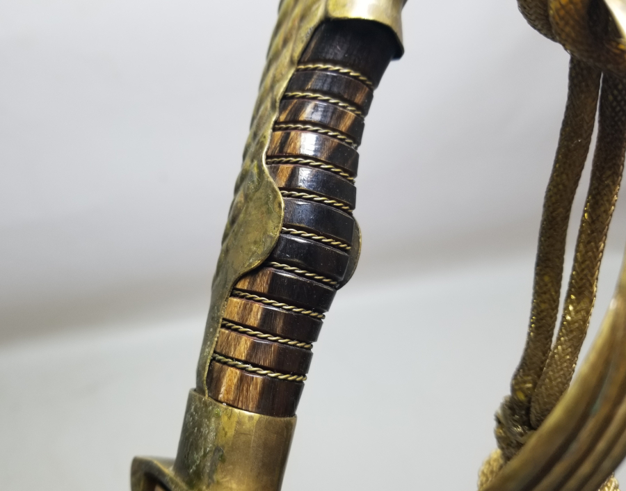 KARTAL BAŞLI HAVACI SUBAY KILICI