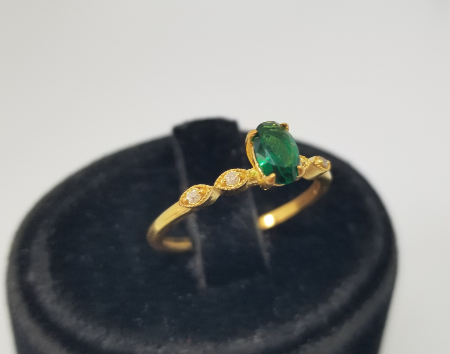 ZÜMRÜT VE ELMAS TAŞLI ALTIN KAPLAMA ÖZEL YAPIM YÜZÜK