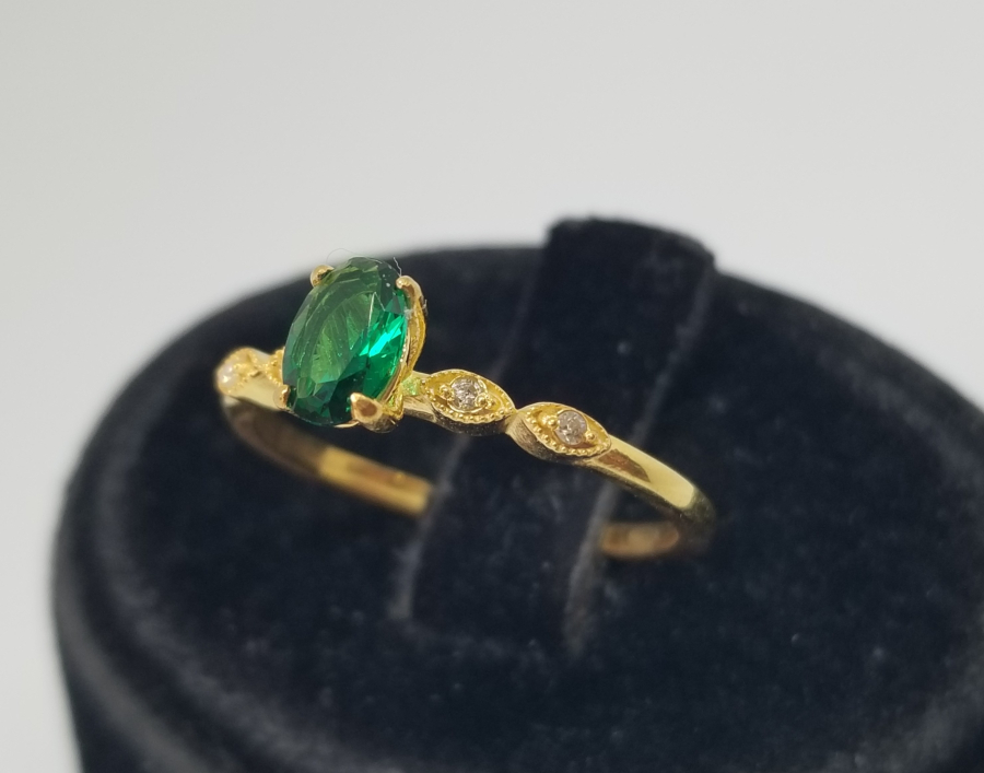 ZÜMRÜT VE ELMAS TAŞLI ALTIN KAPLAMA ÖZEL YAPIM YÜZÜK