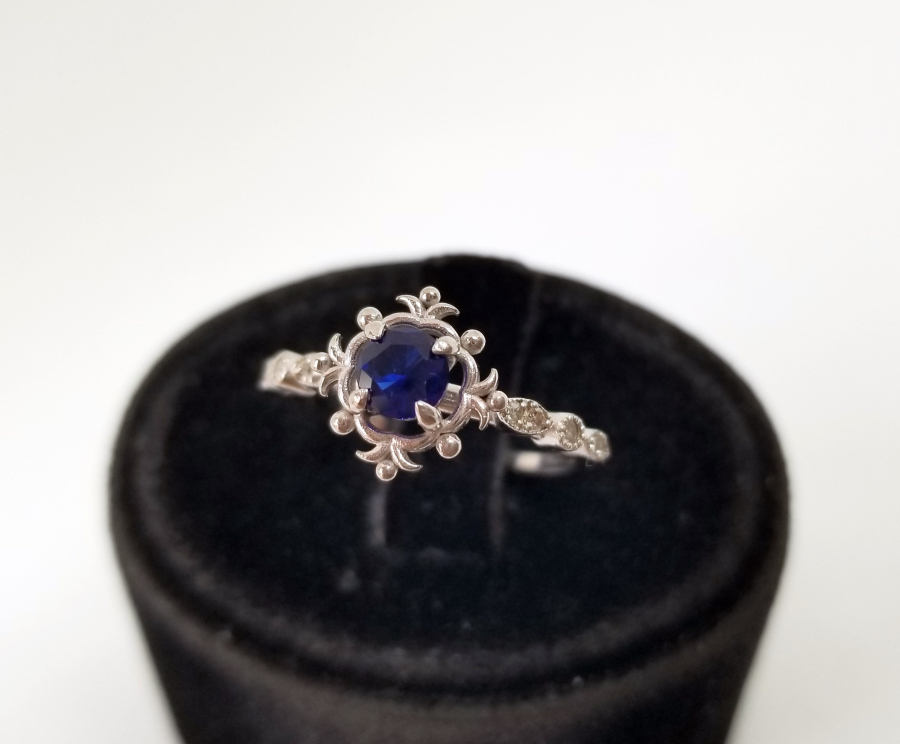 PIRLANTA VE SAFİR TAŞLI ÖZEL YAPIM YÜZÜK