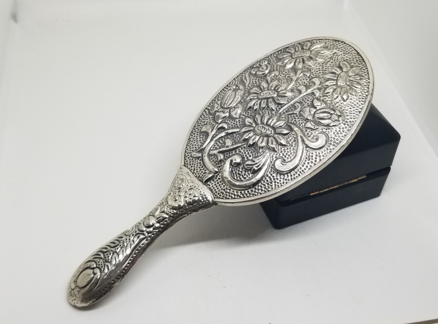 KABARTMA İŞÇİLİKLİ ANTİKA GÜMÜŞ EL AYNASI