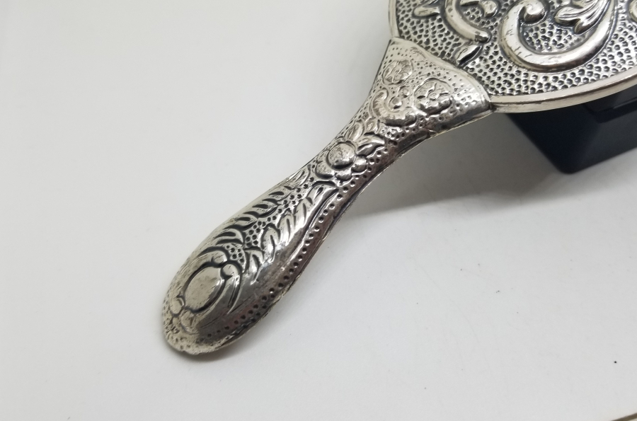 KABARTMA İŞÇİLİKLİ ANTİKA GÜMÜŞ EL AYNASI