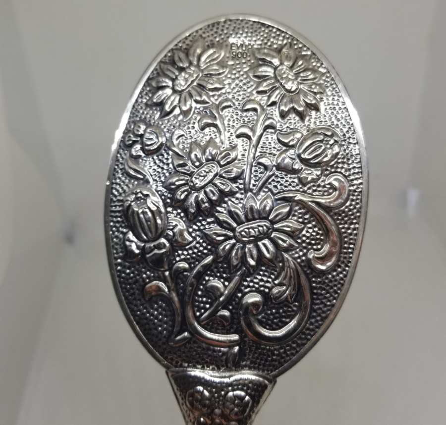 KABARTMA İŞÇİLİKLİ ANTİKA GÜMÜŞ EL AYNASI