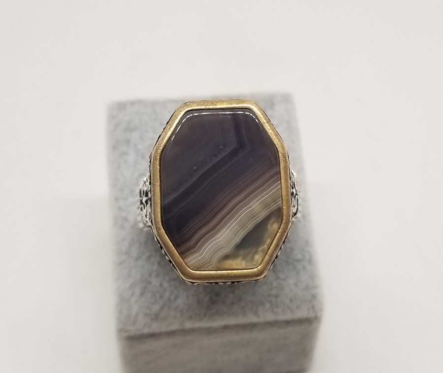 KABARTMA İŞÇİLİKLİ AKİK TAŞLI GÜMÜŞ YÜZÜK