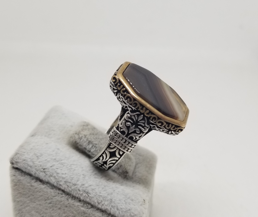 KABARTMA İŞÇİLİKLİ AKİK TAŞLI GÜMÜŞ YÜZÜK