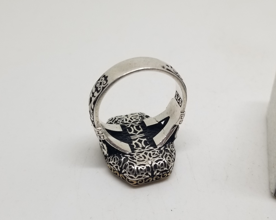 KABARTMA İŞÇİLİKLİ AKİK TAŞLI GÜMÜŞ YÜZÜK