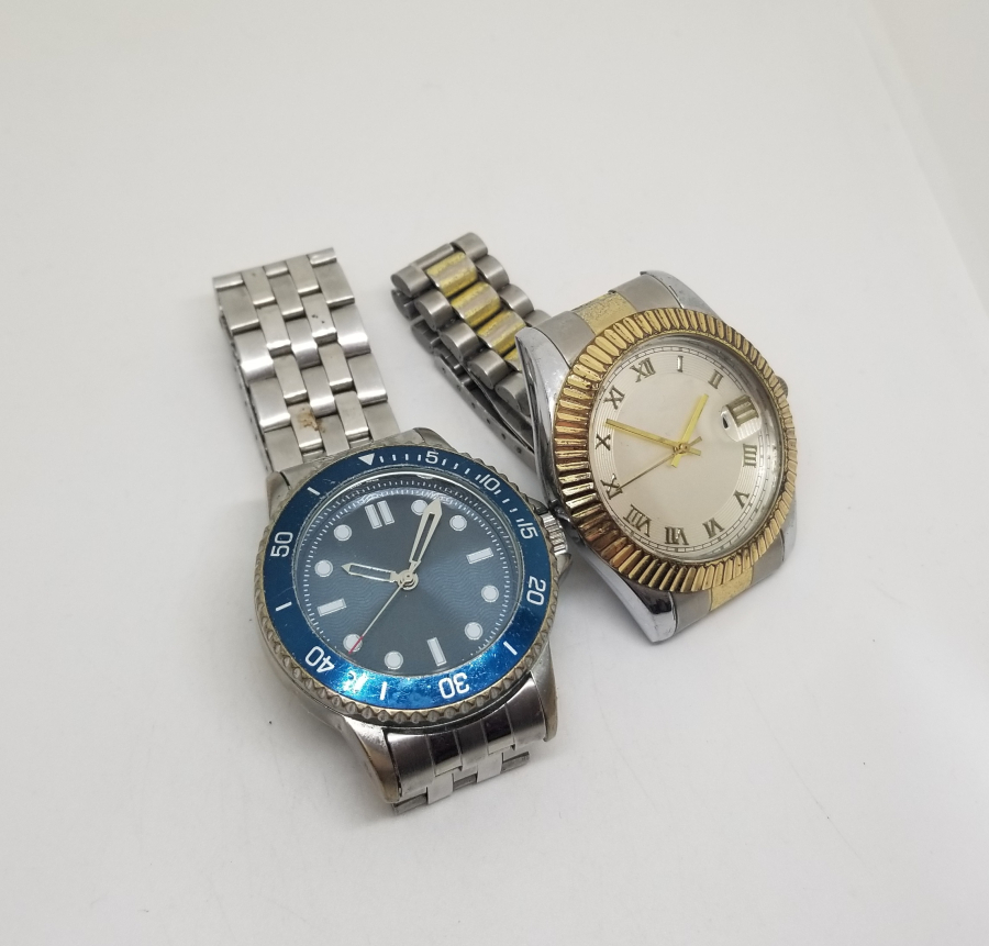 İKİ ADET KOL SAATİ