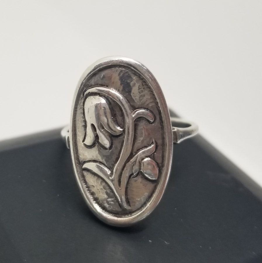 KABARTMA İŞÇİLİKLİ ANTİKA GÜMÜŞ YÜZÜK