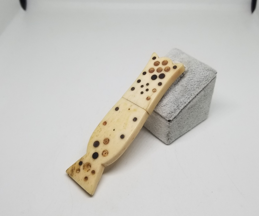 MİNARE FORMUNDA YAPILMIŞ OSMANLI DÖNEMİ TEKKE İŞİ KEMİK İĞNEDAN