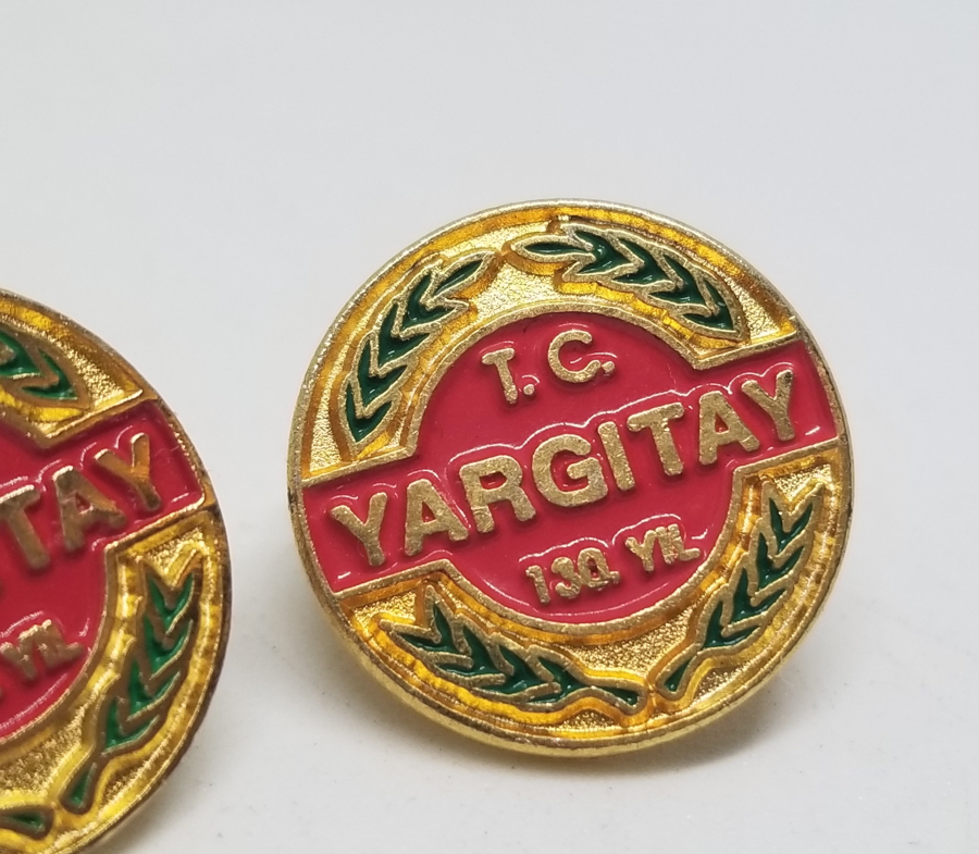 MİNE İŞÇİLİKLİ 2 ADET YARGITAY ROZET