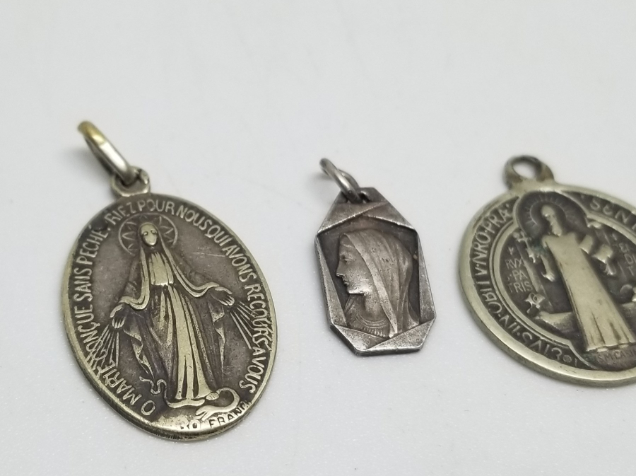 4 ADET ANTİKA VAFTİZ KOLYESİ