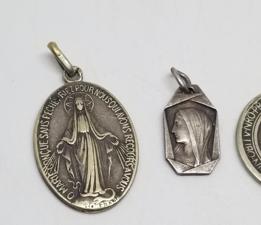 4 ADET ANTİKA VAFTİZ KOLYESİ