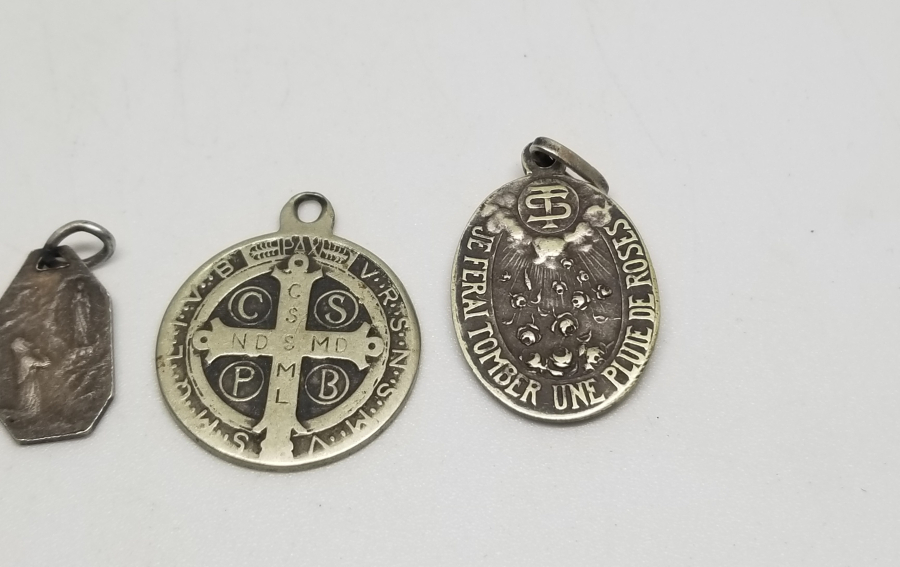 4 ADET ANTİKA VAFTİZ KOLYESİ