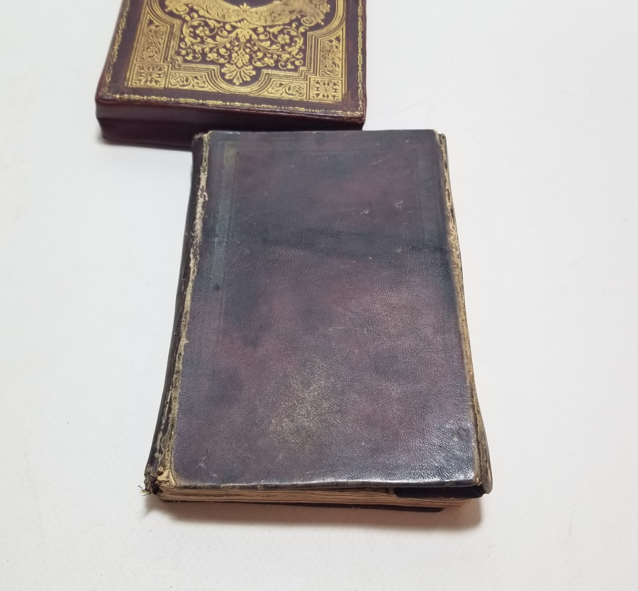 ALTIN VARAKLI DERİ CİLDİNDE OSMANLI DÖNEMİ EL YAZMA SUBAY ENAM-I ŞERİFİ