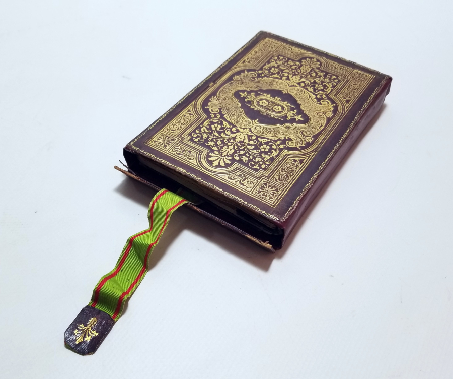 ALTIN VARAKLI DERİ CİLDİNDE OSMANLI DÖNEMİ EL YAZMA SUBAY ENAM-I ŞERİFİ