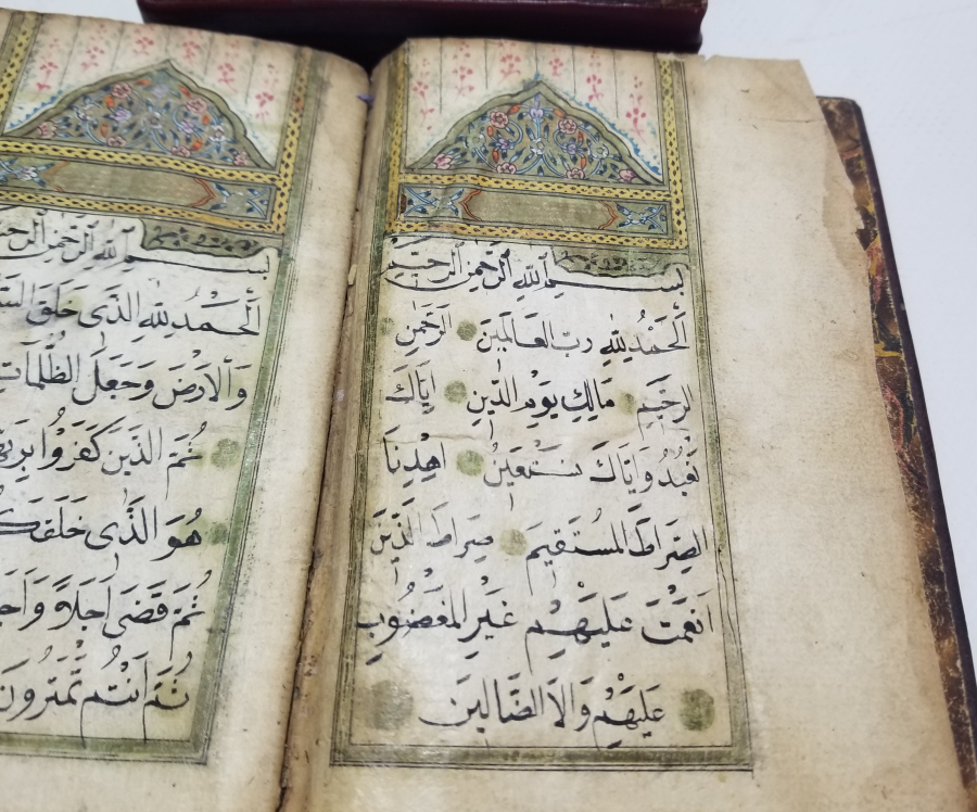 ALTIN VARAKLI DERİ CİLDİNDE OSMANLI DÖNEMİ EL YAZMA SUBAY ENAM-I ŞERİFİ