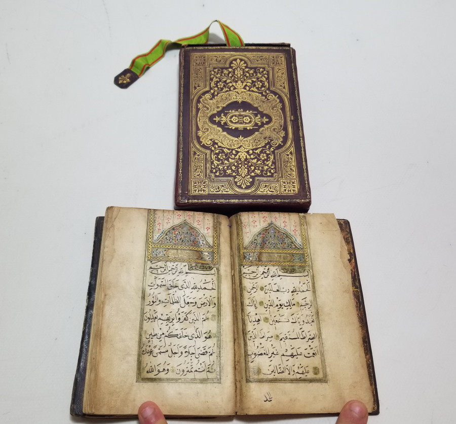 ALTIN VARAKLI DERİ CİLDİNDE OSMANLI DÖNEMİ EL YAZMA SUBAY ENAM-I ŞERİFİ