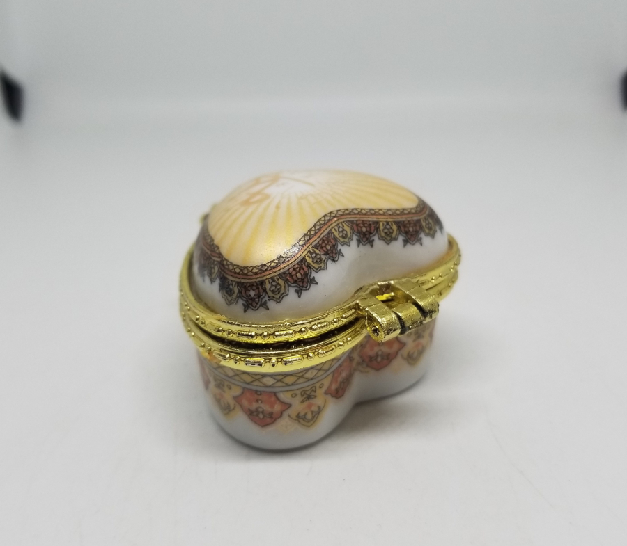 ÜZERİ YAZILI ANTİKA PORSELEN MÜCEVHER KUTUSU