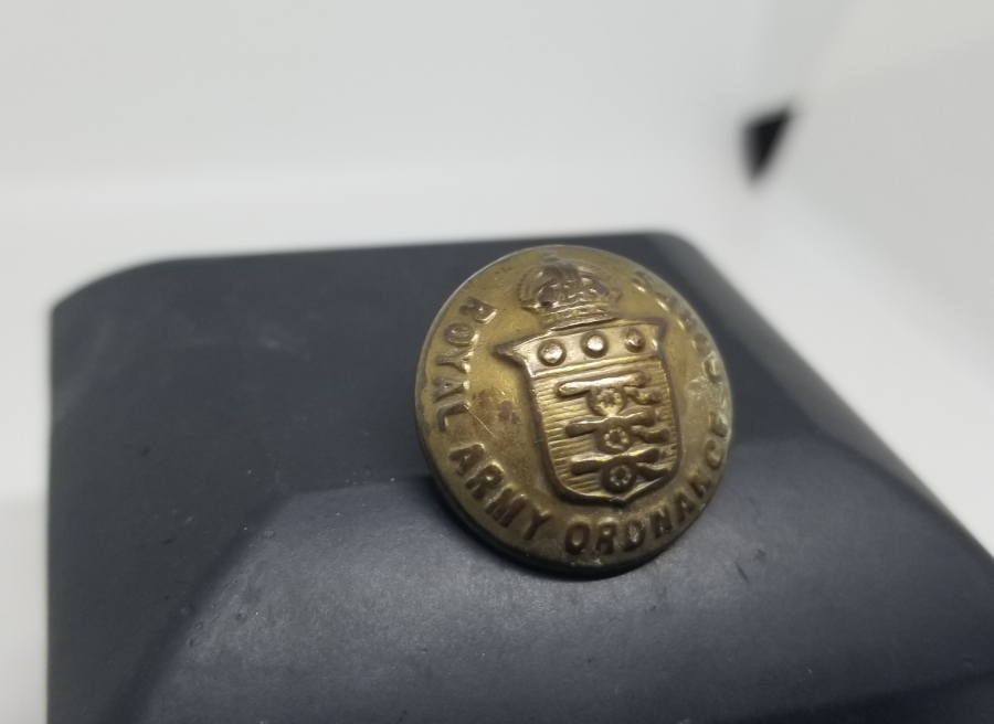 ANTİKA İNGİLİZ SUBAY DÜĞMESİ