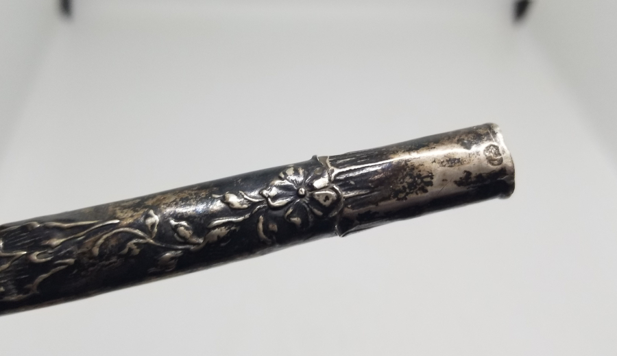 KABARTMA İŞÇİLİKLİ ANTİKA GÜMÜŞ BASTON SAPI