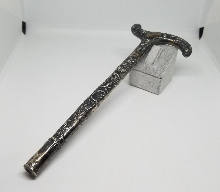 KABARTMA İŞÇİLİKLİ ANTİKA GÜMÜŞ BASTON SAPI