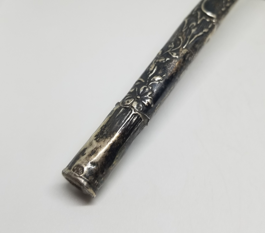 KABARTMA İŞÇİLİKLİ ANTİKA GÜMÜŞ BASTON SAPI