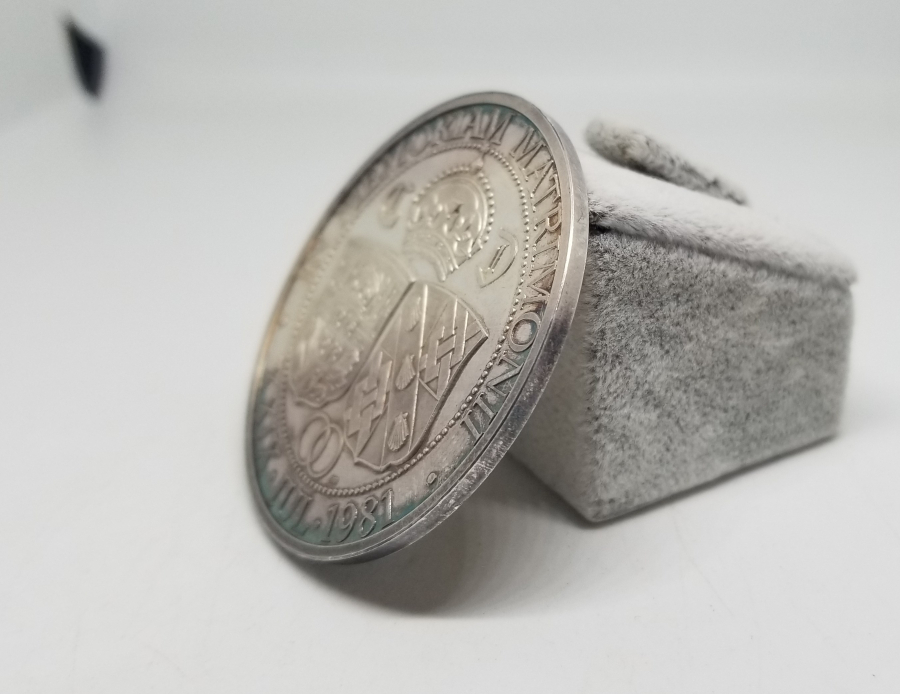 ÇİL KONDİSYONDA ANTİKA GÜMÜŞ HATIRA MADALYON