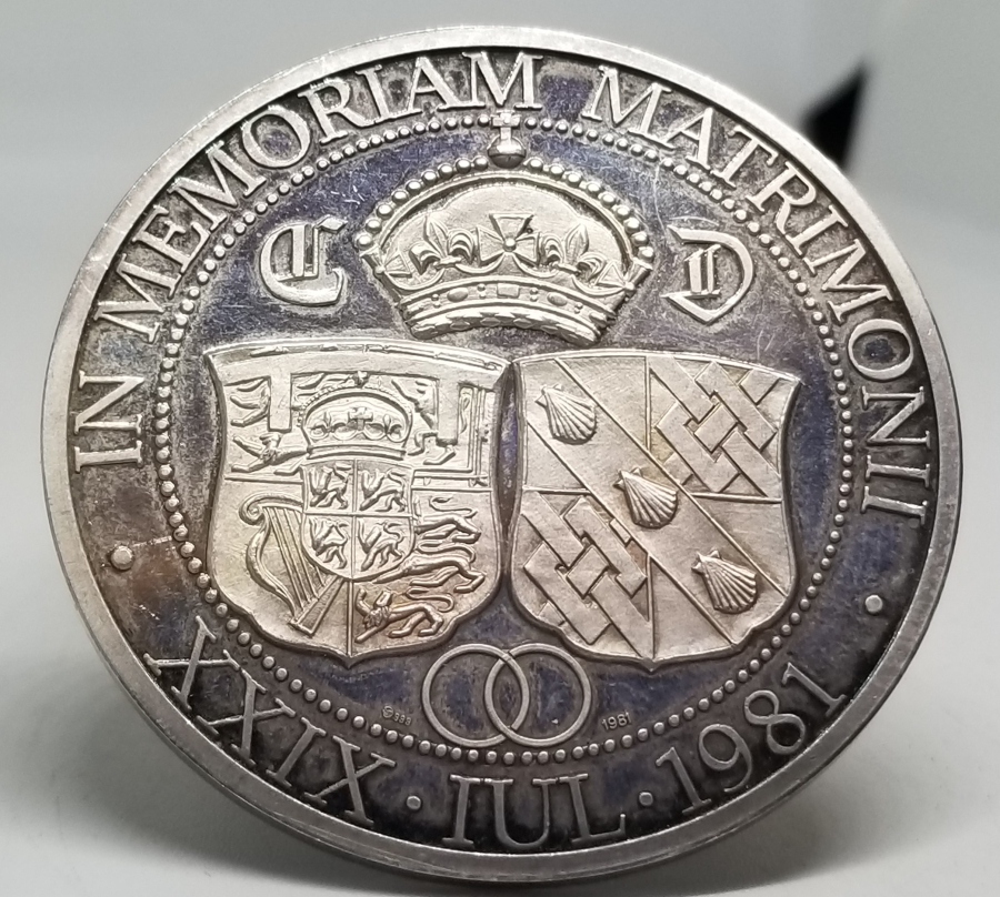 ÇİL KONDİSYONDA ANTİKA GÜMÜŞ HATIRA MADALYON