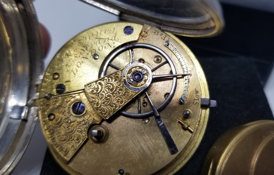 NADİR TİPTE GÜMÜŞ KASA YARIM PRİOR CEP SAATİ