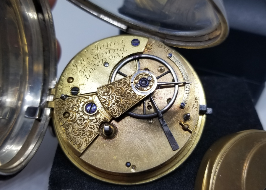 NADİR TİPTE GÜMÜŞ KASA YARIM PRİOR CEP SAATİ