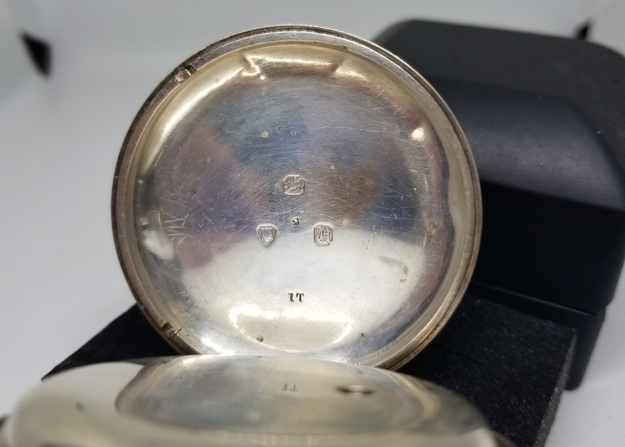 NADİR TİPTE GÜMÜŞ KASA YARIM PRİOR CEP SAATİ