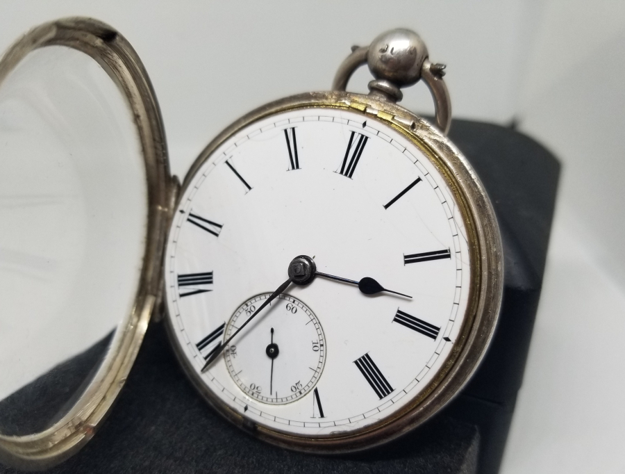 NADİR TİPTE GÜMÜŞ KASA YARIM PRİOR CEP SAATİ