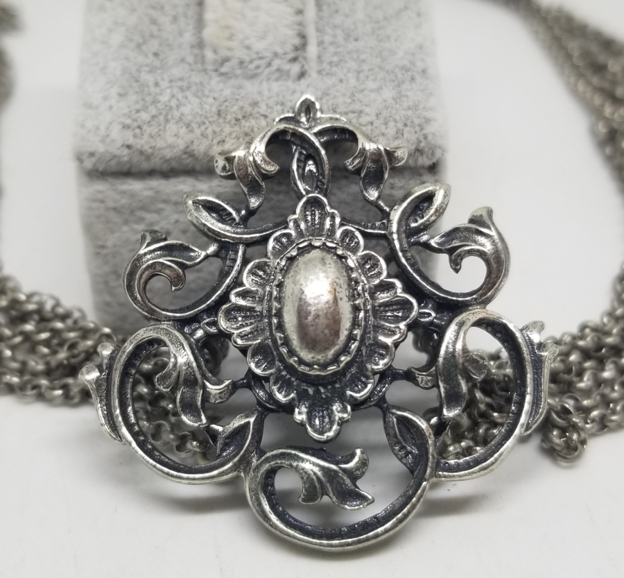 KABARTMA İŞÇİLİKLİ ANTİKA İNGİLİZ BOYUNLUK - GERDANLIK