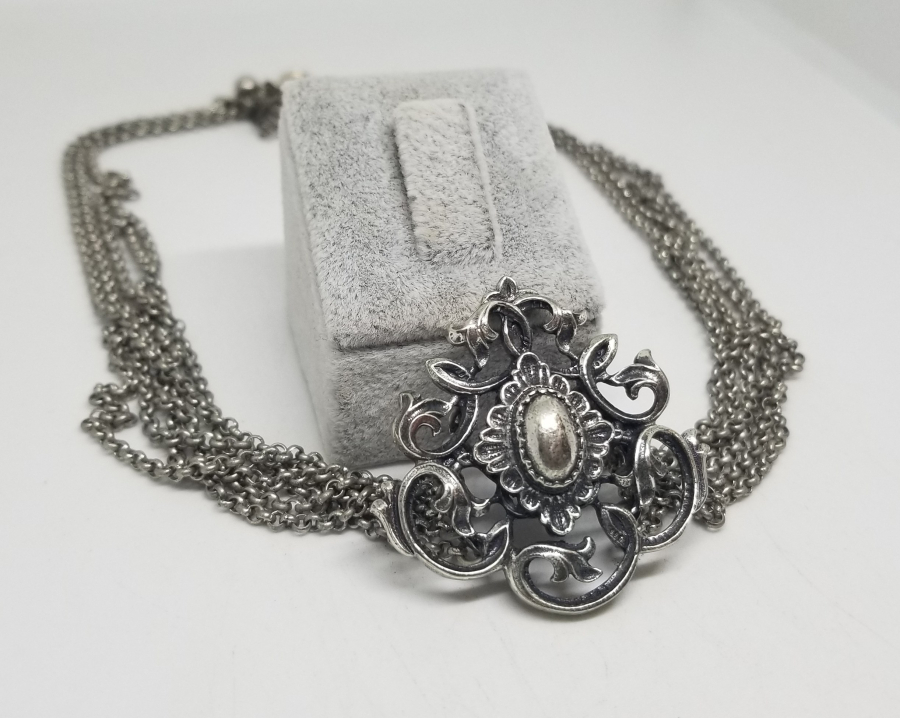 KABARTMA İŞÇİLİKLİ ANTİKA İNGİLİZ BOYUNLUK - GERDANLIK