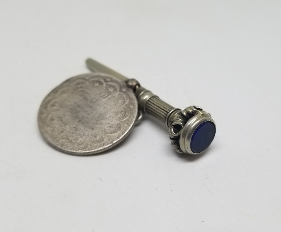 ÜZERİ DOĞAL TAŞLI OSMANLI DÖNEMİ NADİR GÜMÜŞ CEP SAATİ KURMA ANAHTARI