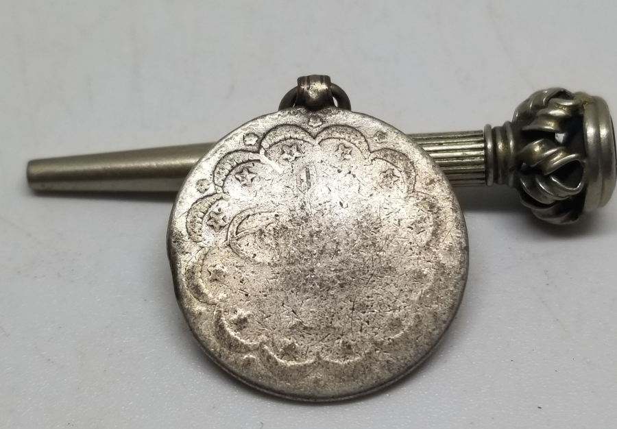 ÜZERİ DOĞAL TAŞLI OSMANLI DÖNEMİ NADİR GÜMÜŞ CEP SAATİ KURMA ANAHTARI