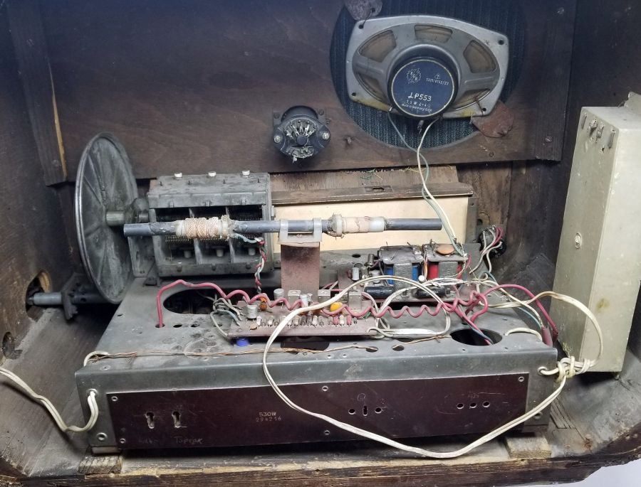 AHŞAP KASA ANTİKA RADYO