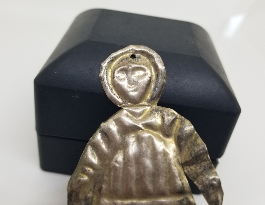 OSMANLI DÖNEMİ RUM İŞİ GÜMÜŞ KADIN FORMLU ADAKLIK