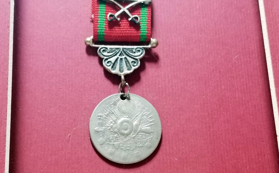 ENVER PAŞA MÜHÜRLÜ 1. DÜNYA SAVAŞI DÖNEMİ BİR SUBAYIMIZA AİT TERFİ BERATI - FOTOĞRAF VE MADALYA SETİ