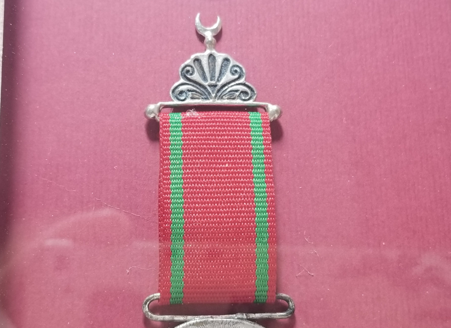 ENVER PAŞA MÜHÜRLÜ 1. DÜNYA SAVAŞI DÖNEMİ BİR SUBAYIMIZA AİT TERFİ BERATI - FOTOĞRAF VE MADALYA SETİ