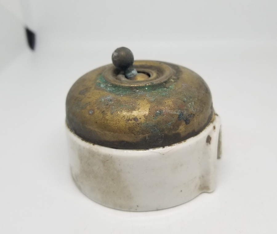 OSMANLI DÖNEMİ PORSELEN VE PİRİNÇ LAMBA ANAHTARI