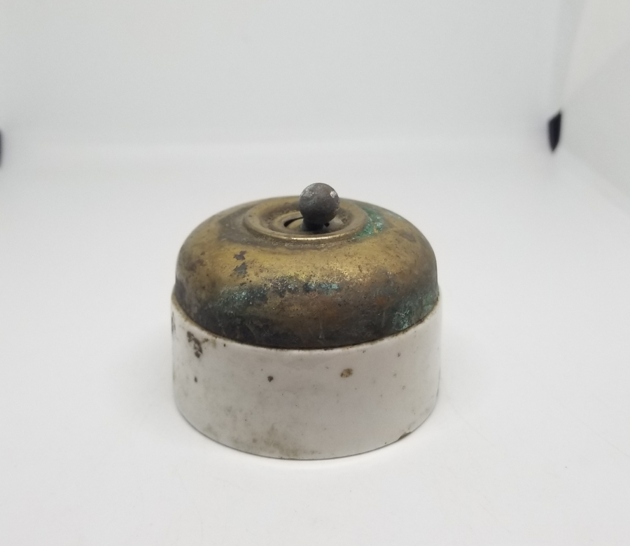 OSMANLI DÖNEMİ PORSELEN VE PİRİNÇ LAMBA ANAHTARI