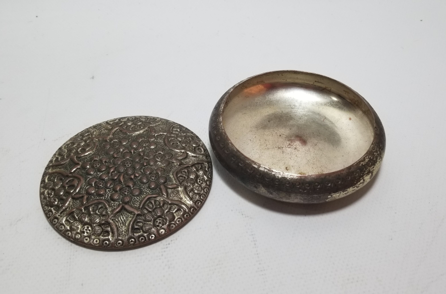 GÜMÜŞ KAPLAMA ANTİKA KAPAKLI KUTU