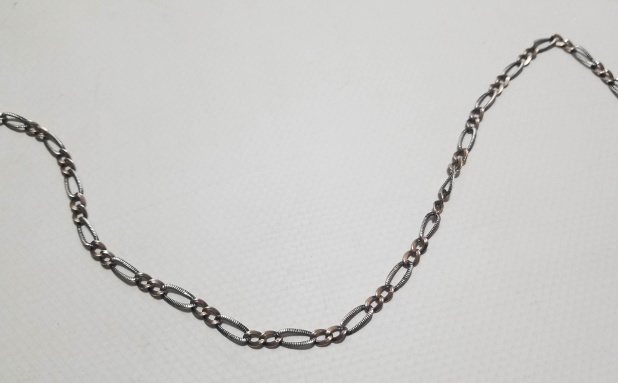 SAVAT İŞÇİLİKLİ VE PUSULALI ANTİKA GÜMÜŞ CEP SAATİ KÖSTEĞİ