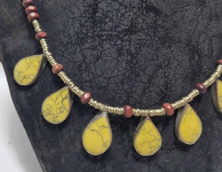 ÜZERİ DOĞAL TAŞLARLA SÜSLÜ TAMAMI EL YAPIMI TÜRKMEN İŞİ ANTİKA GERDANLIK