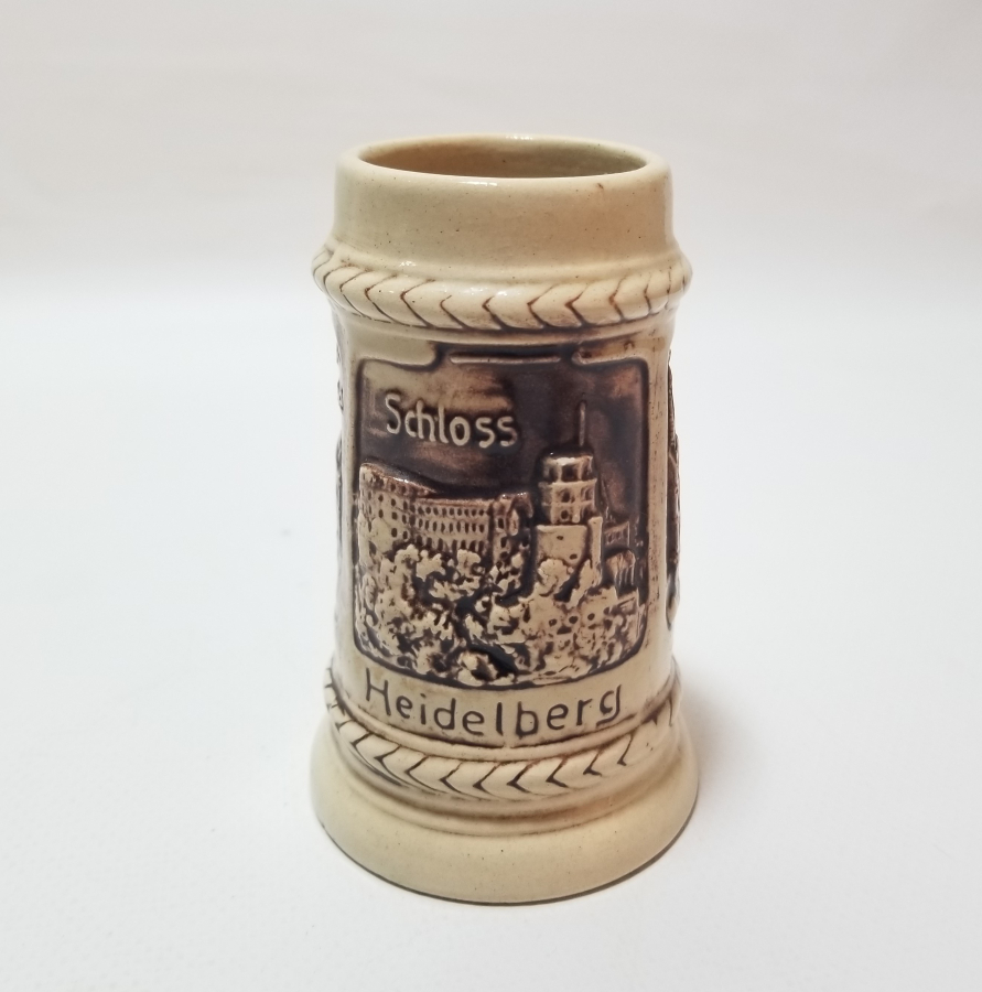 KABARTMA İŞÇİLİKLİ ANTİKA TANKART - BİRA BARDAĞI