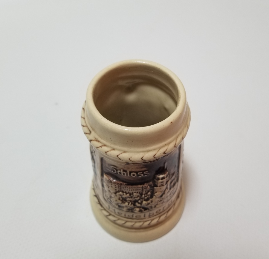 KABARTMA İŞÇİLİKLİ ANTİKA TANKART - BİRA BARDAĞI